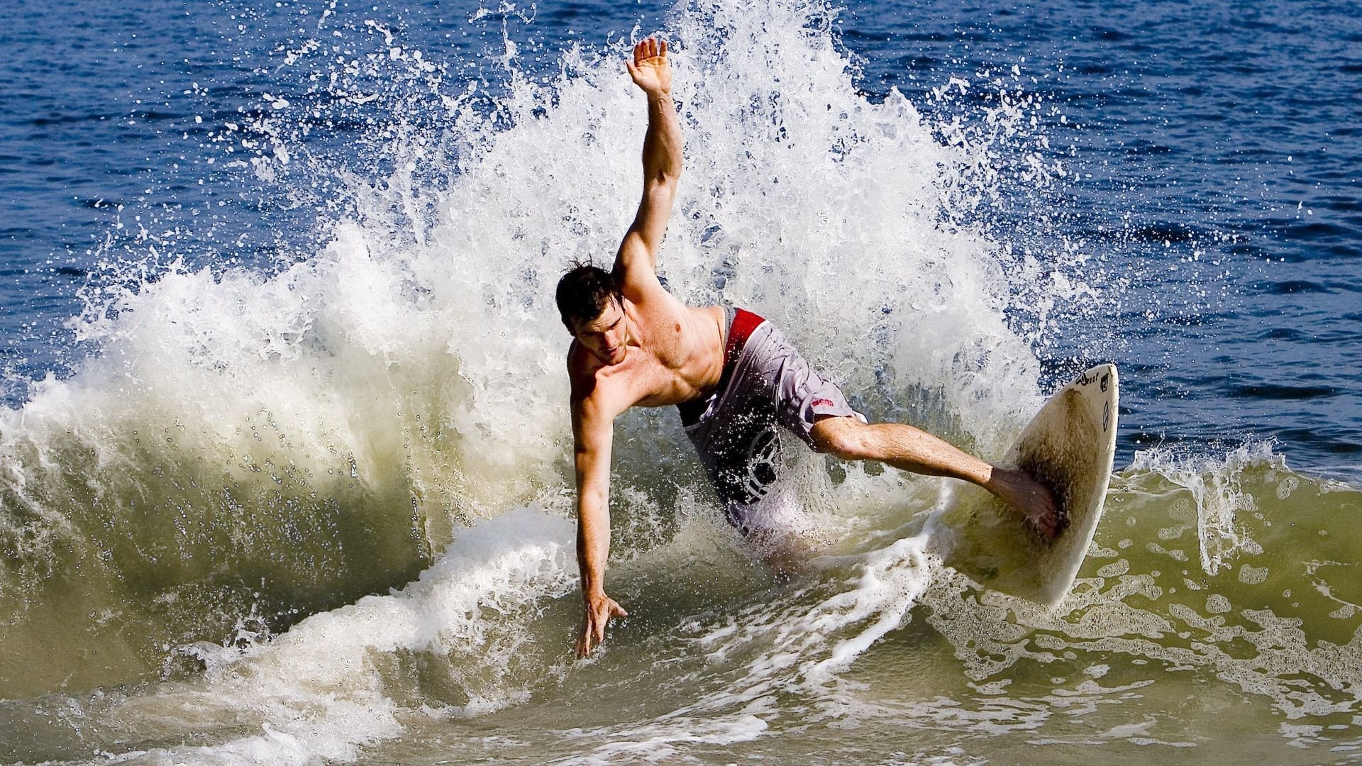 决赛场地气候条件对比赛产生影响,场地设计中的气候条件